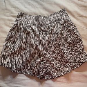 American Eagle chevron shorts